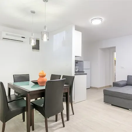 Appartamento By The Sea - 23414