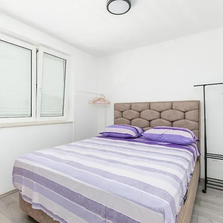 Appartamento By The Sea - 23414