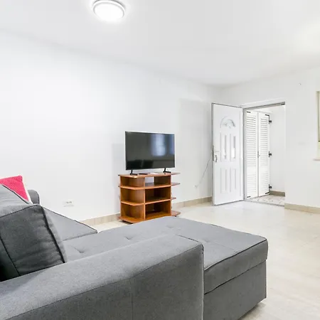 By The Sea - 23414 公寓 *