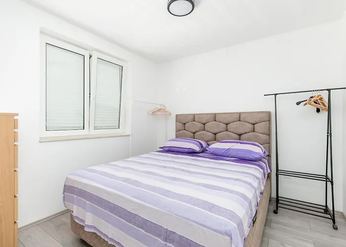 Appartement By The Sea - 23414